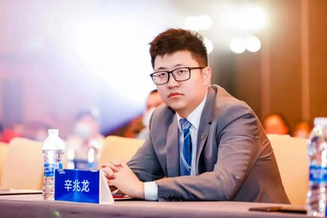 顶固集创董事长兼总裁辛兆龙.jpg